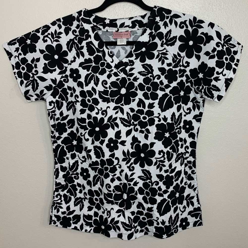 - - NWOT KATHERINE HEIGL SCRUB TOP 100% COTT…